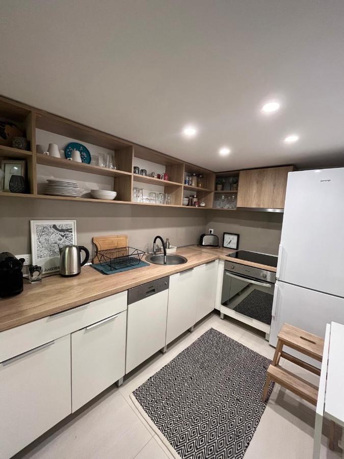 Airport Gate 25 Apartment Ledine ภายนอก รูปภาพ